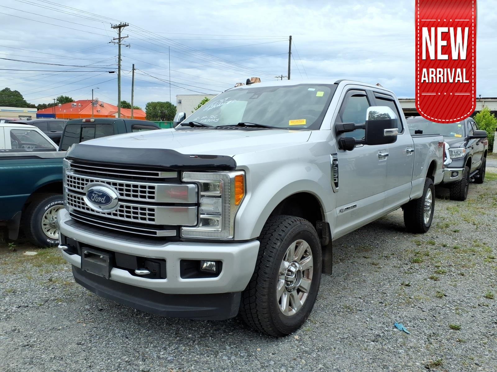 Used 2019  FORD  image 1