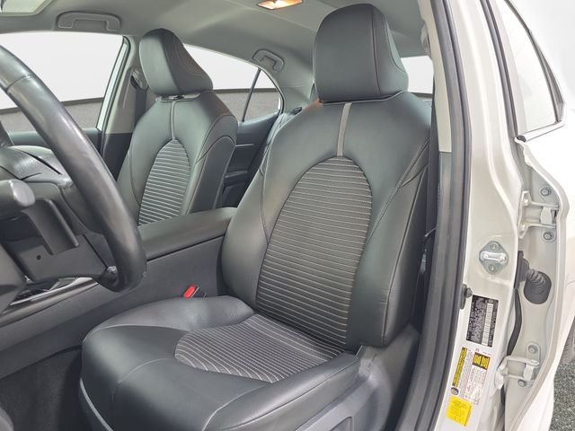 Used 2024 White Toyota SE image 12