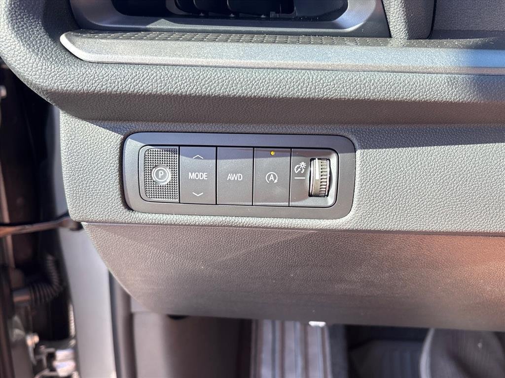 2027 Chevrolet Traverse LT - Photo 19