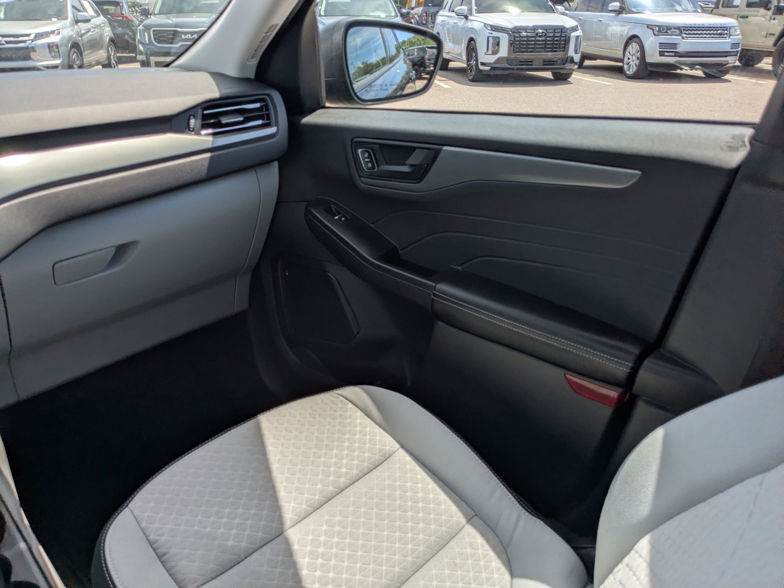 Used 2024  Ford Active image 18