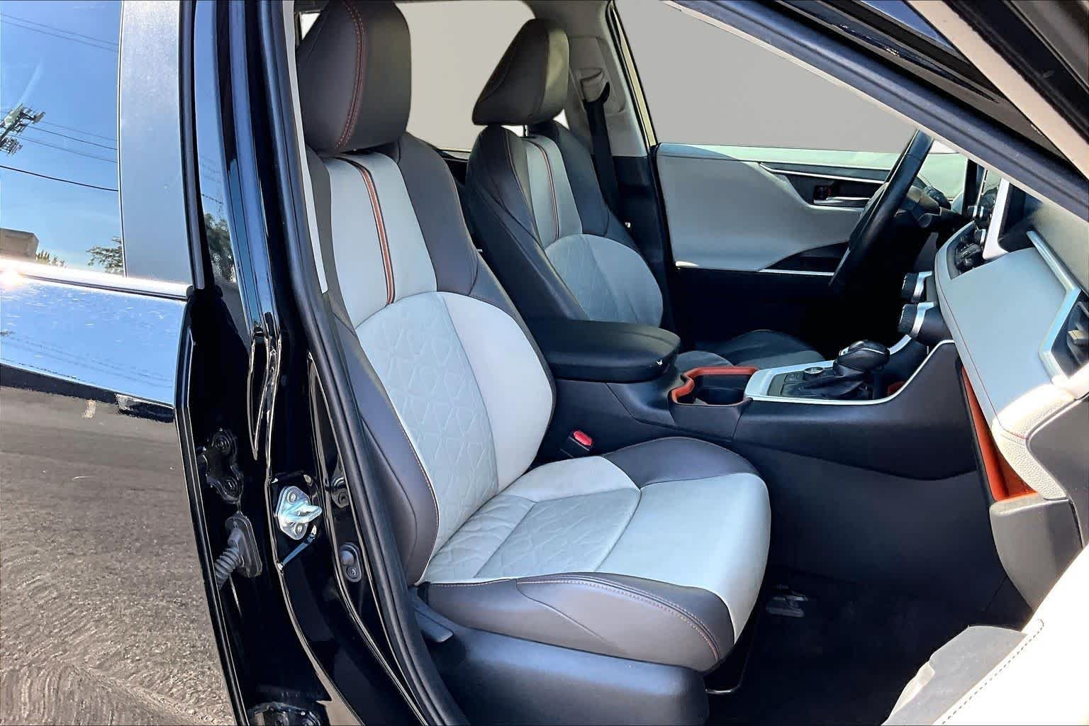 Used 2021 Midnight Black Metallic Toyota Adventure image 9
