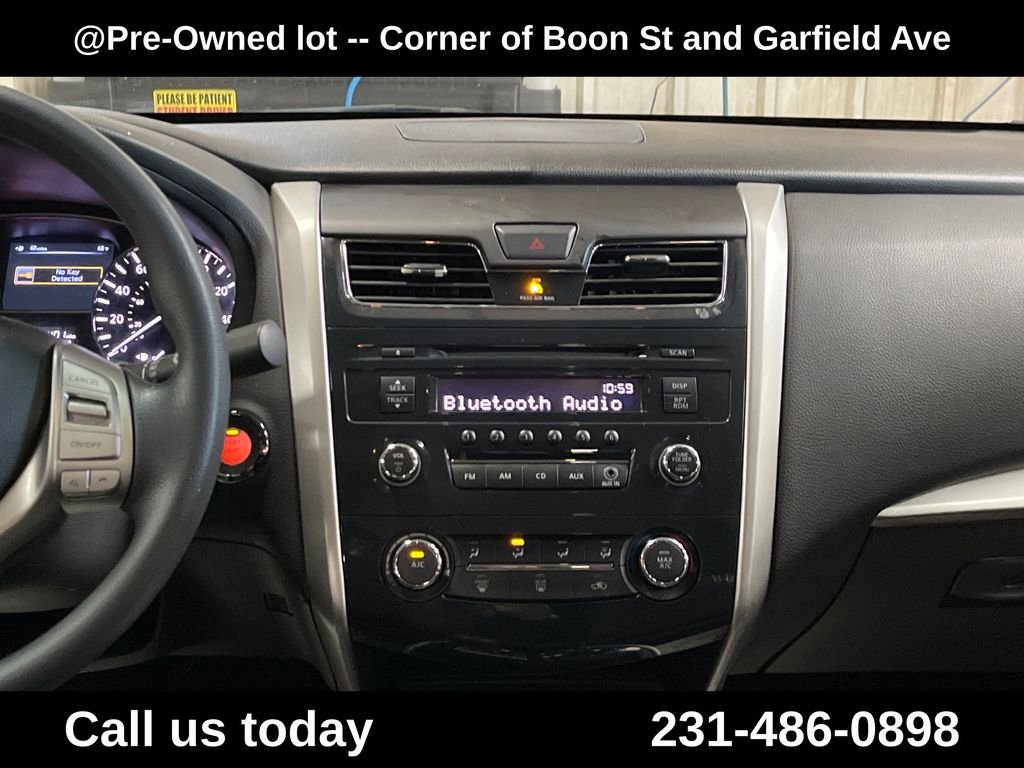 Used 2013 Red Nissan 2.5 S image 19