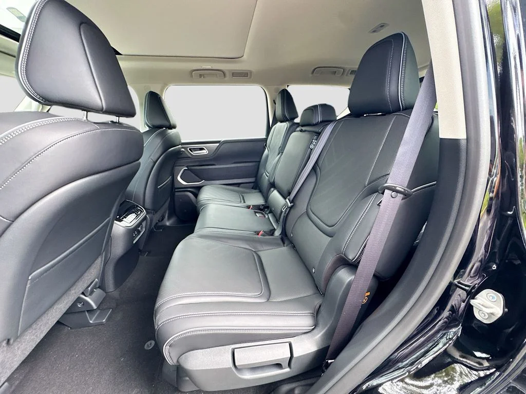 New 2026 BLACK OBSIDIAN INFINITI Luxe 2WD image 26