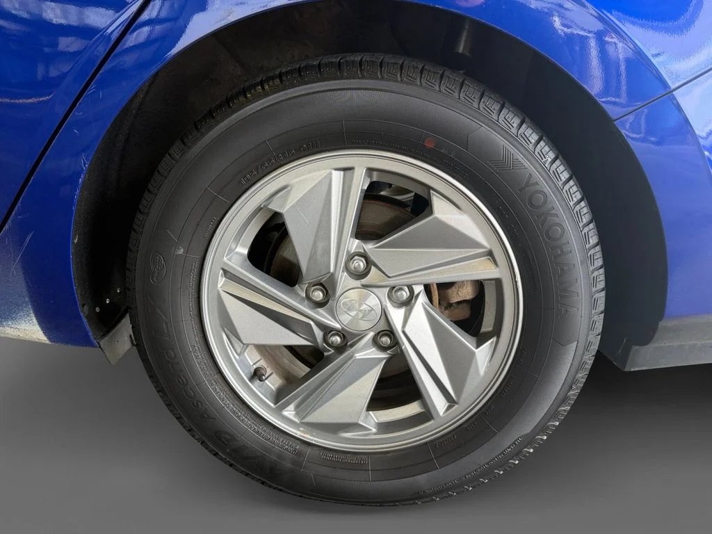 Used 2024 Blue Hyundai SE image 17