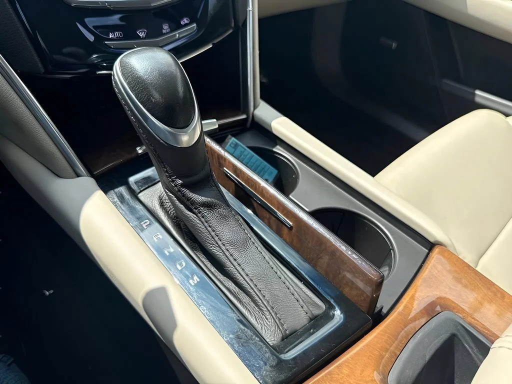 Used 2018 PHANTOM GRAY METALLIC Cadillac  image 18