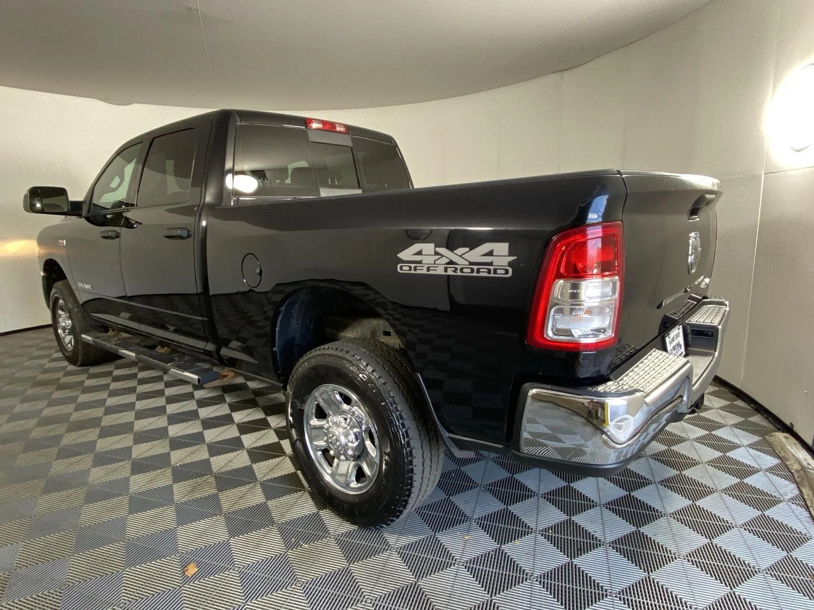 Used 2021 Diamond Black Crystal Pearlcoat Ram Tradesman image 5