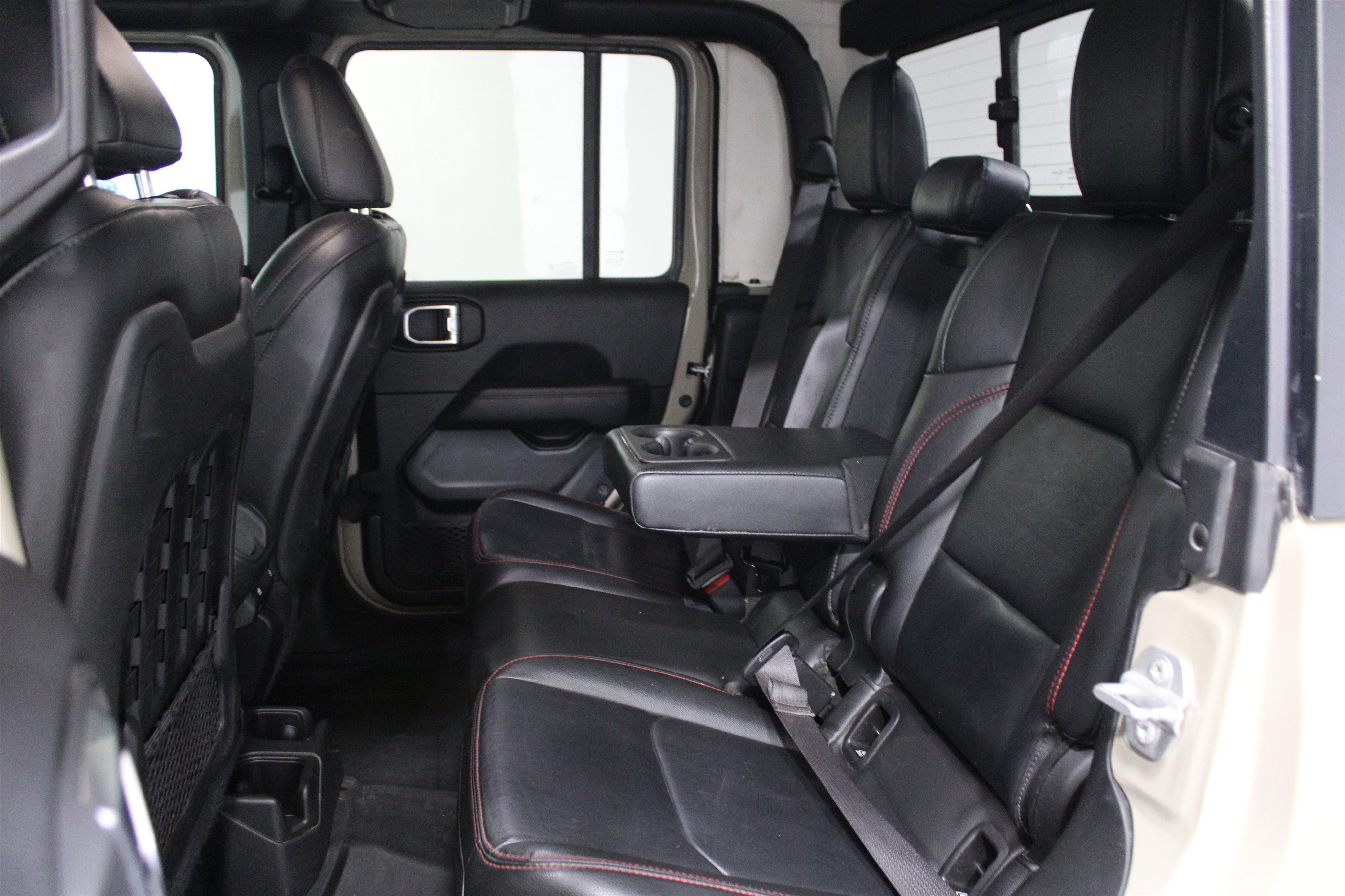Used 2022 Limited Edition Gobi Clearcoat Jeep Rubicon image 20