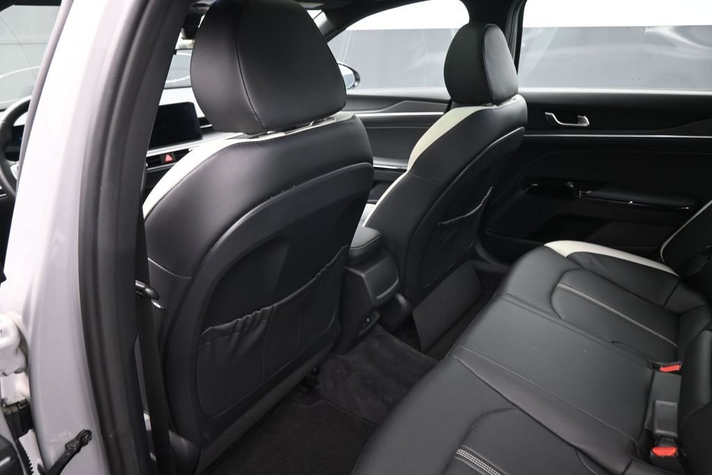 Used 2025 Gray Kia GT-Line image 2