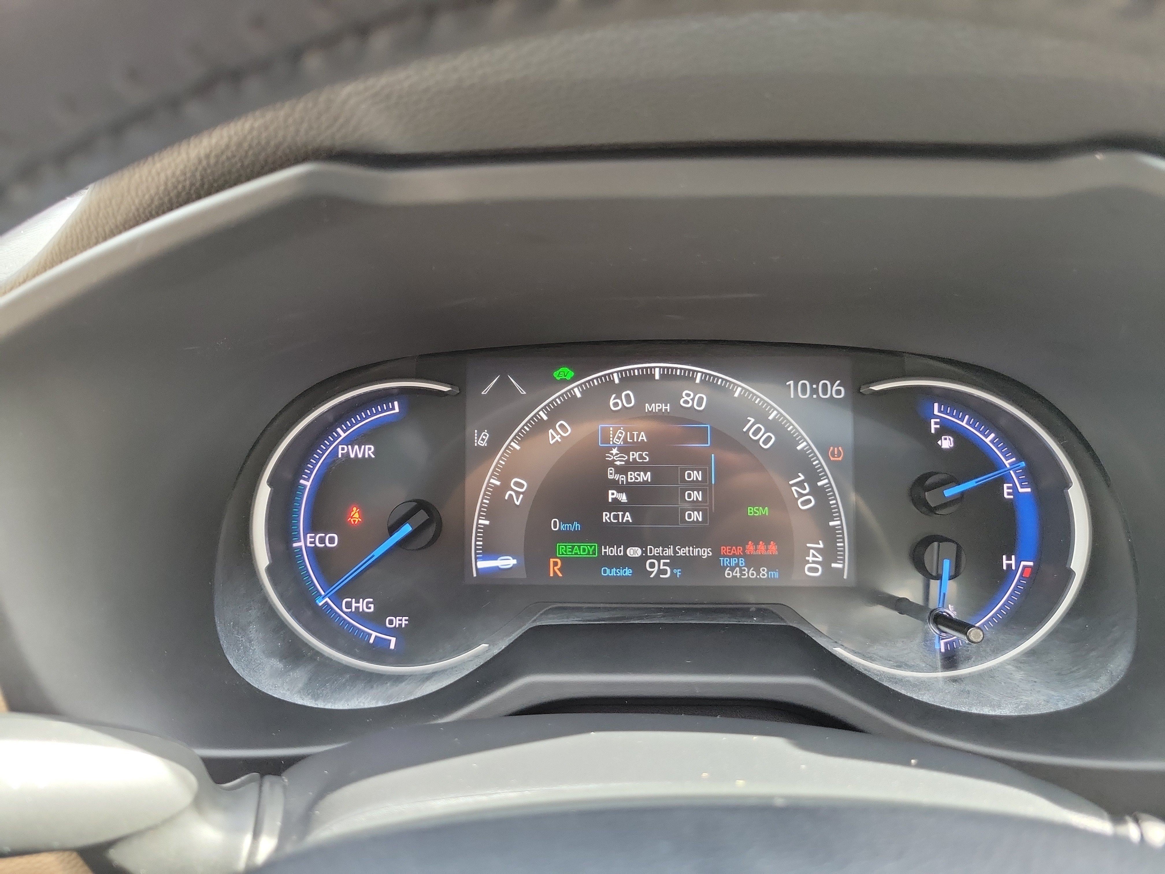 Used 2023 Lunar Toyota Hybrid XLE Premium image 31