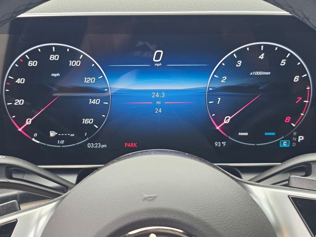 New 2026 Polar White Mercedes-Benz GLC 300 image 23