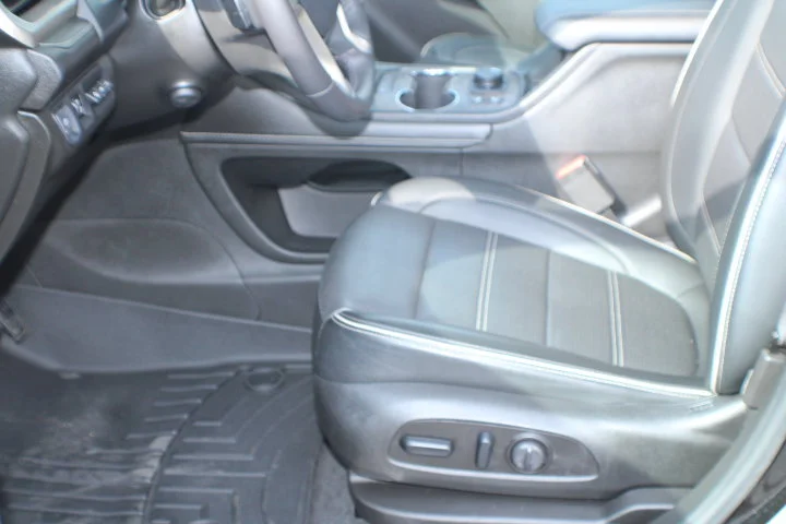 2021 GMC Acadia Denali - Photo 18