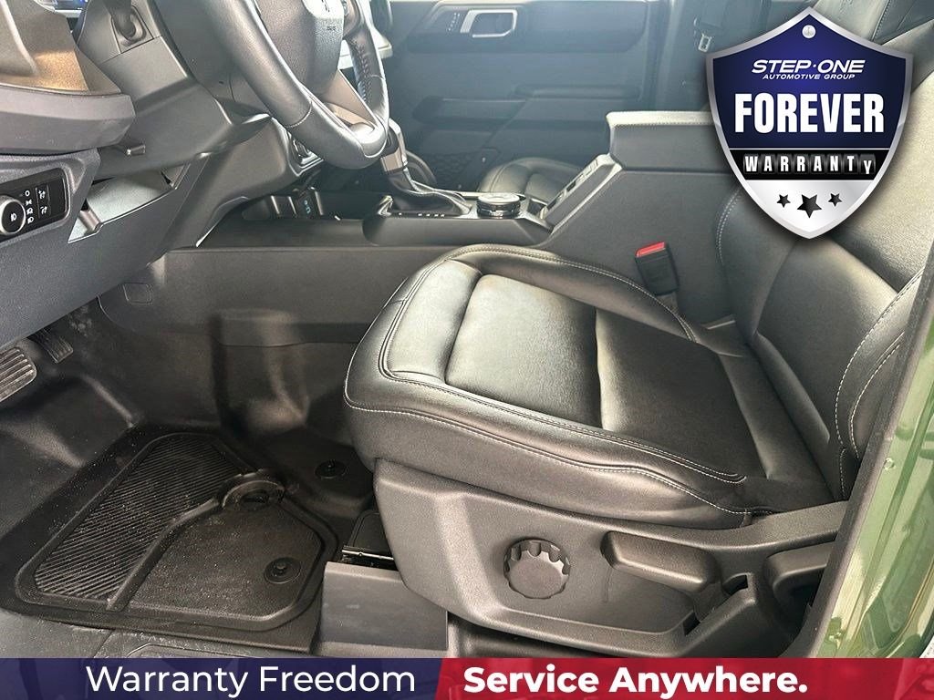 Used 2025 Green Ford Badlands image 14