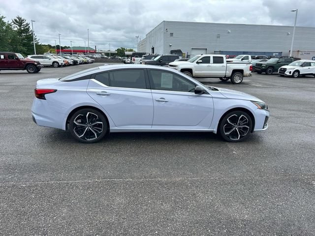 Certified Used 2024 Gray Nissan 2.5 SR image 2