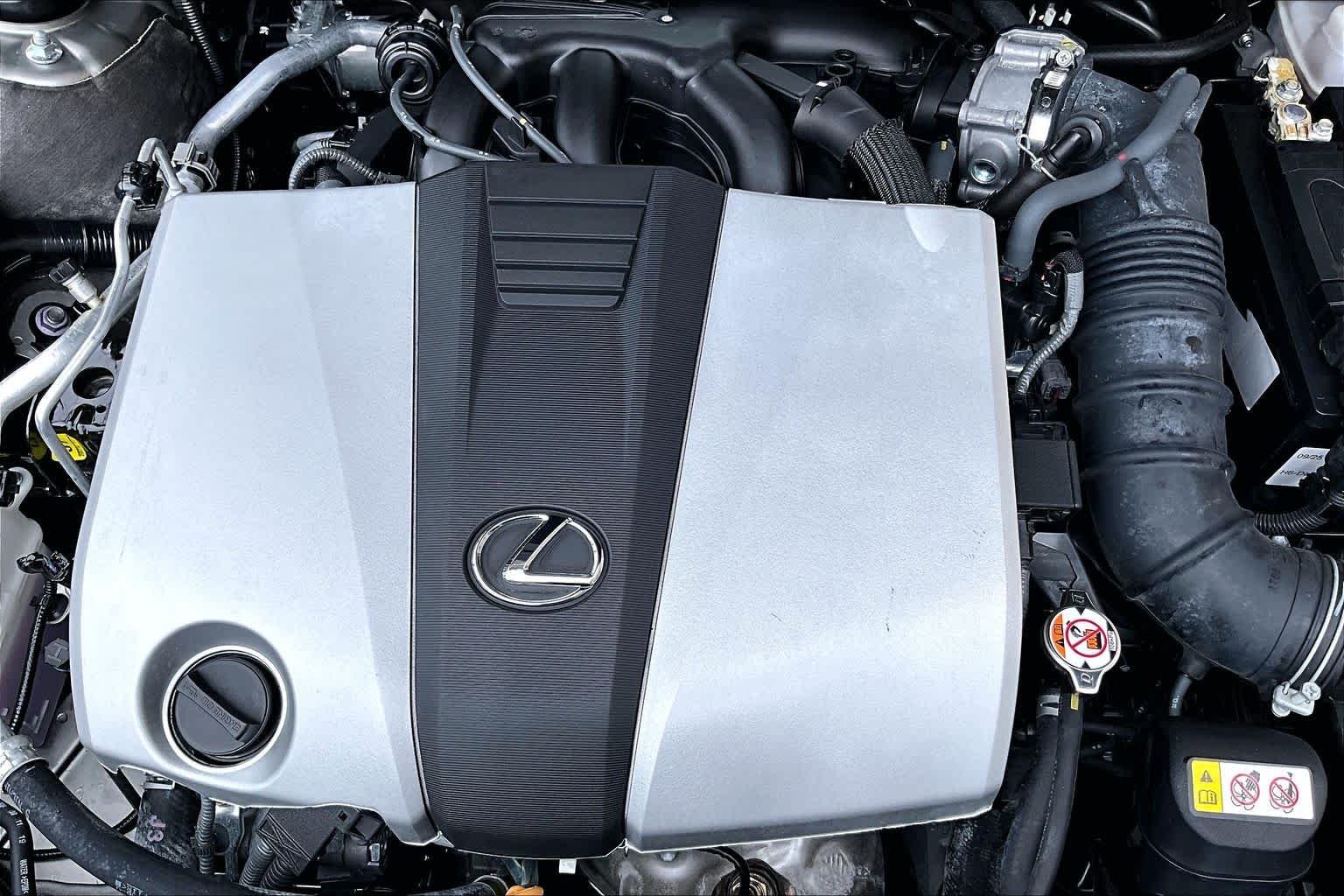 Used 2020 Atomic Silver Lexus  image 33