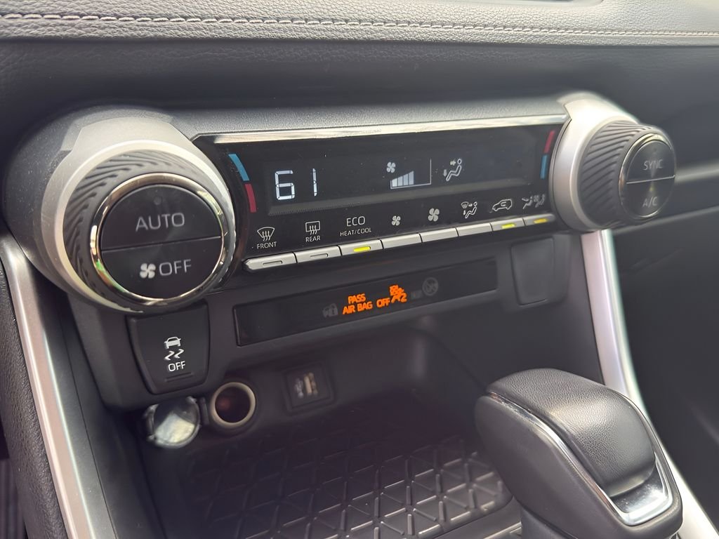 2025 Toyota RAV4 XLE Premium - Photo 16