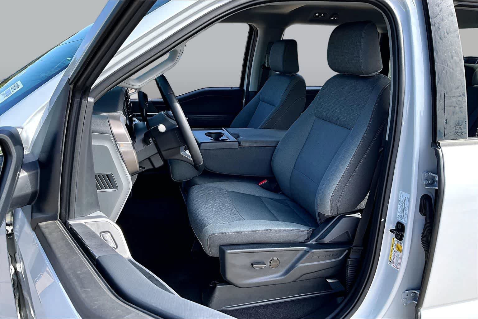 Used 2025 Space White Ford XLT image 8