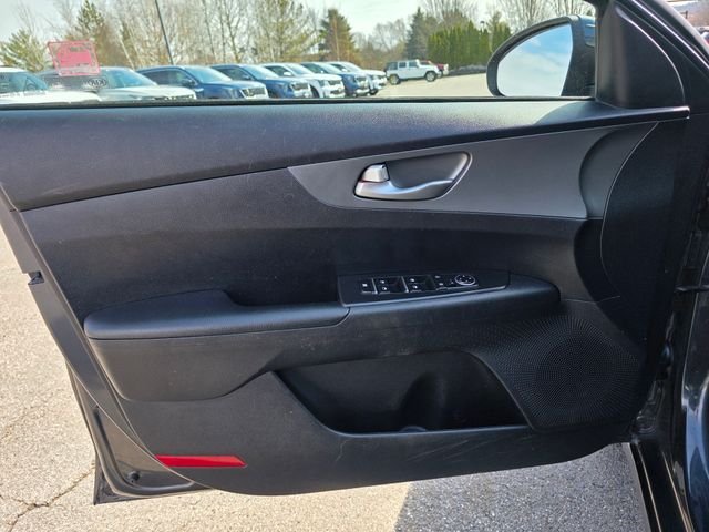 Used 2019 Gray Kia LXS image 23