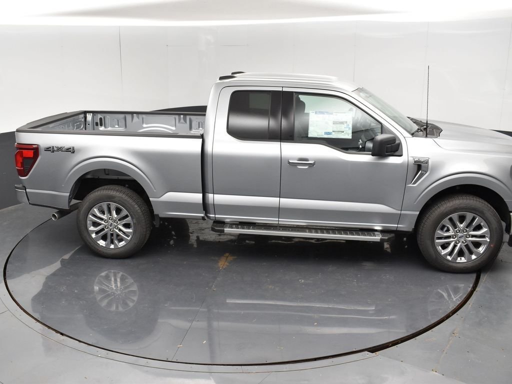 New 2026 Iconic Silver Metallic Ford XLT image 30