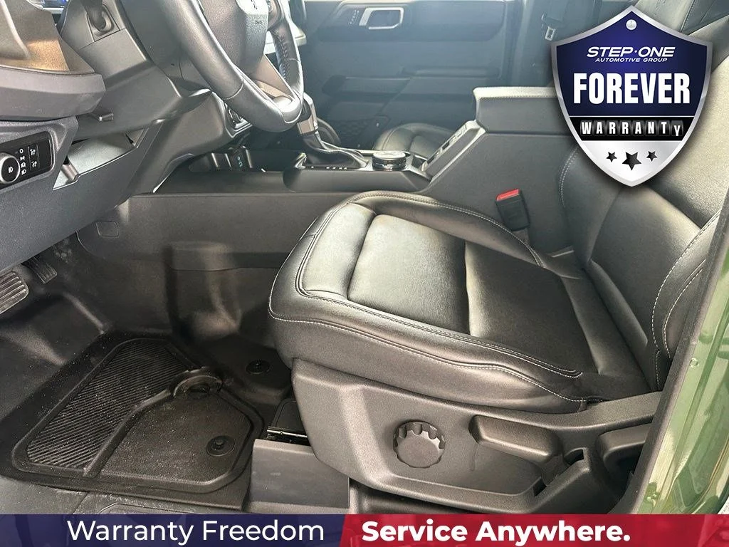 Used 2025 Green Ford Badlands image 14