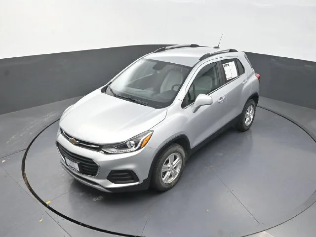 Used 2020 Silver Chevrolet LT image 13