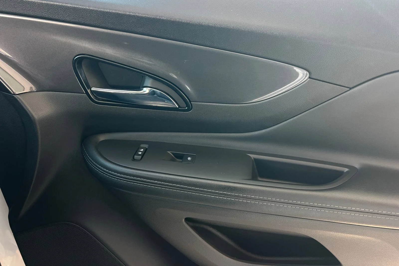 Used 2021 (Includes (MDP) Anthracite lower exterior accent color, Paint code W598F.) Buick Preferred image 22