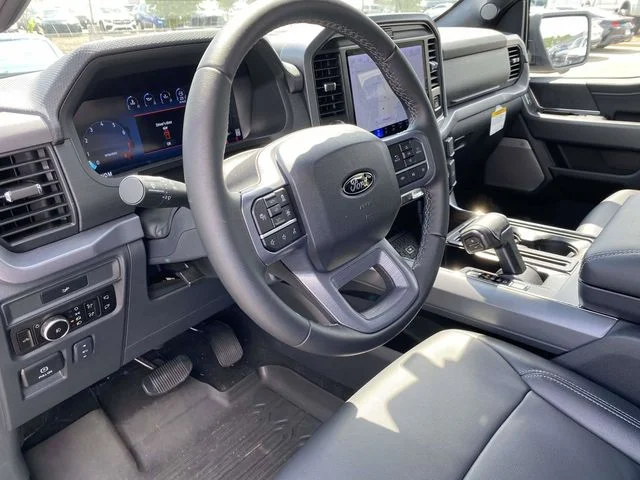 New 2026 Avalanche Ford XLT image 17