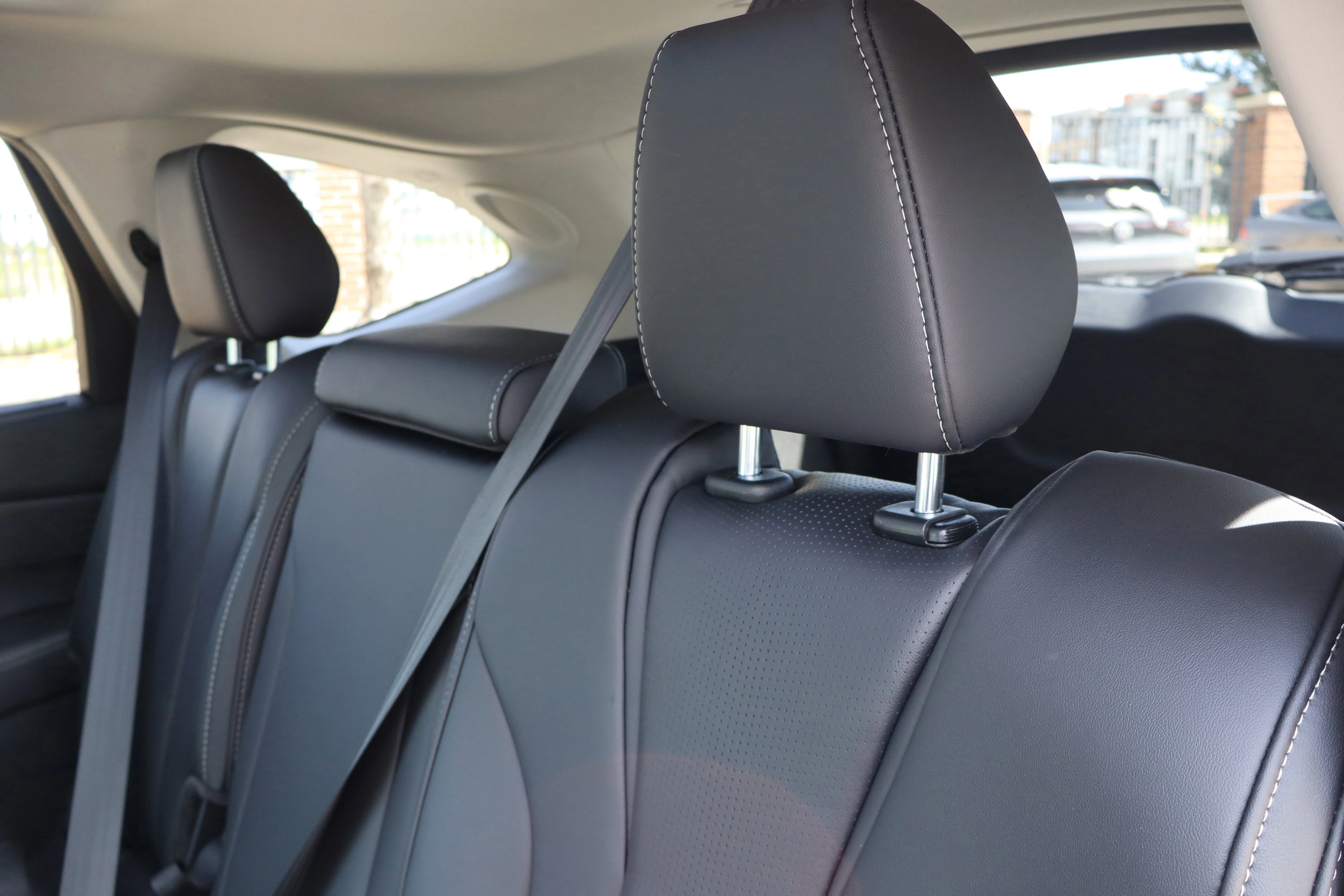 New 2026 Liquid Carbon Metallic Acura w/Technology Package image 25
