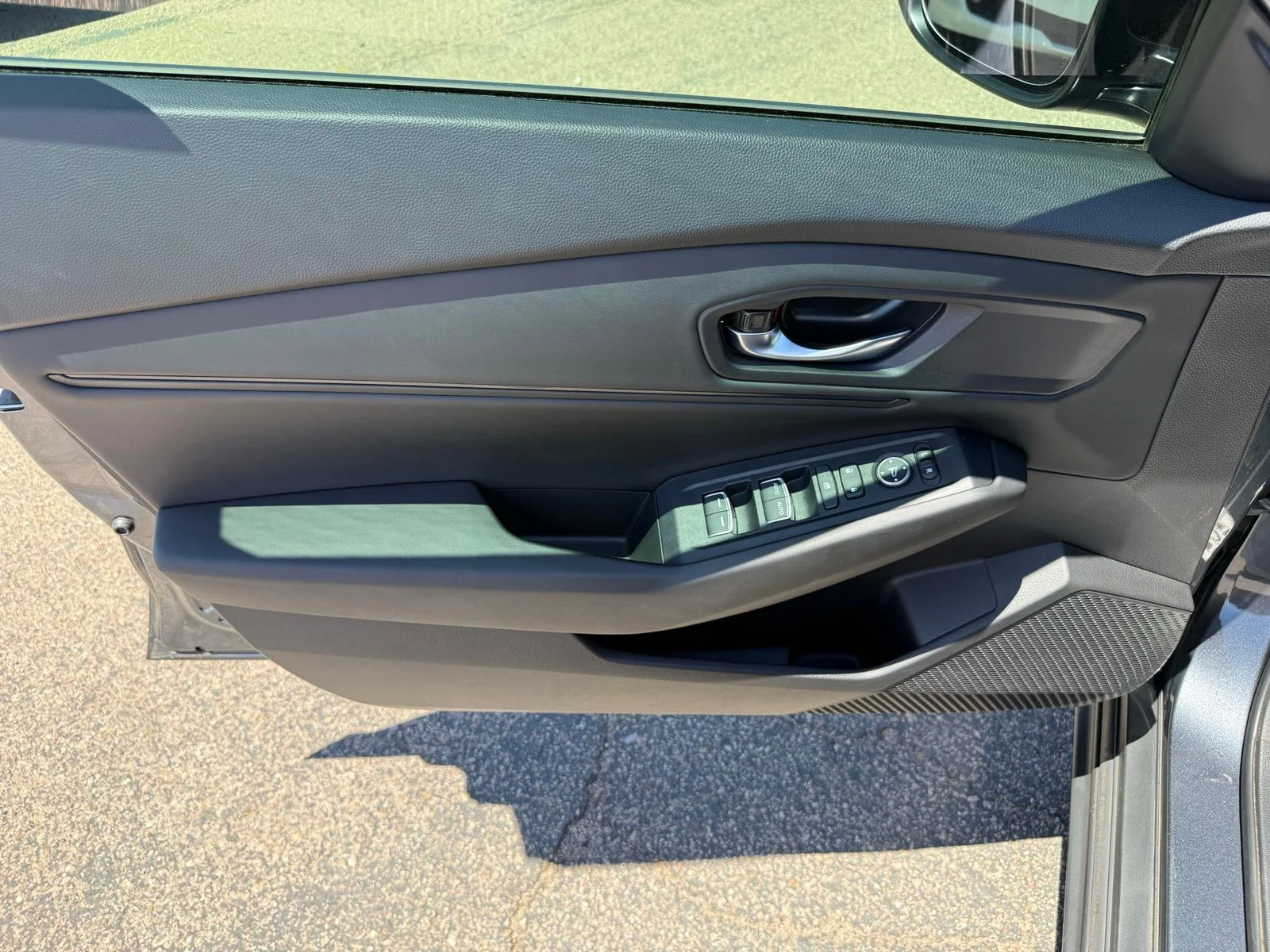 2025 Honda Accord SE - Photo 11