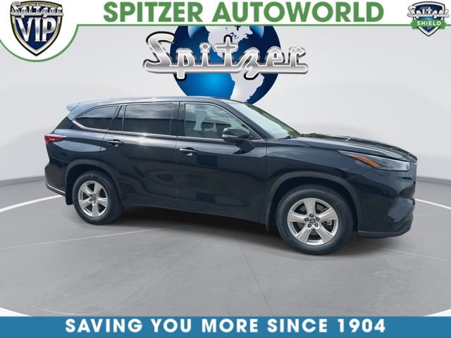 Used 2022 Black Toyota LE image 2