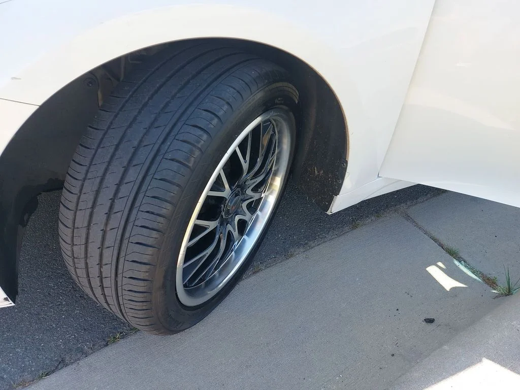 Used 2018 White Kia LX image 30
