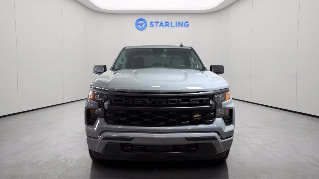 Used 2025 Slate Gray Metallic Chevrolet Custom image 17