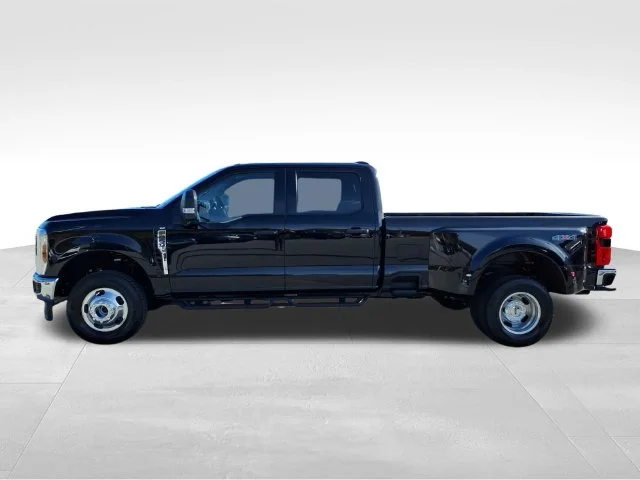 Used 2026 Black Ford XLT image 10