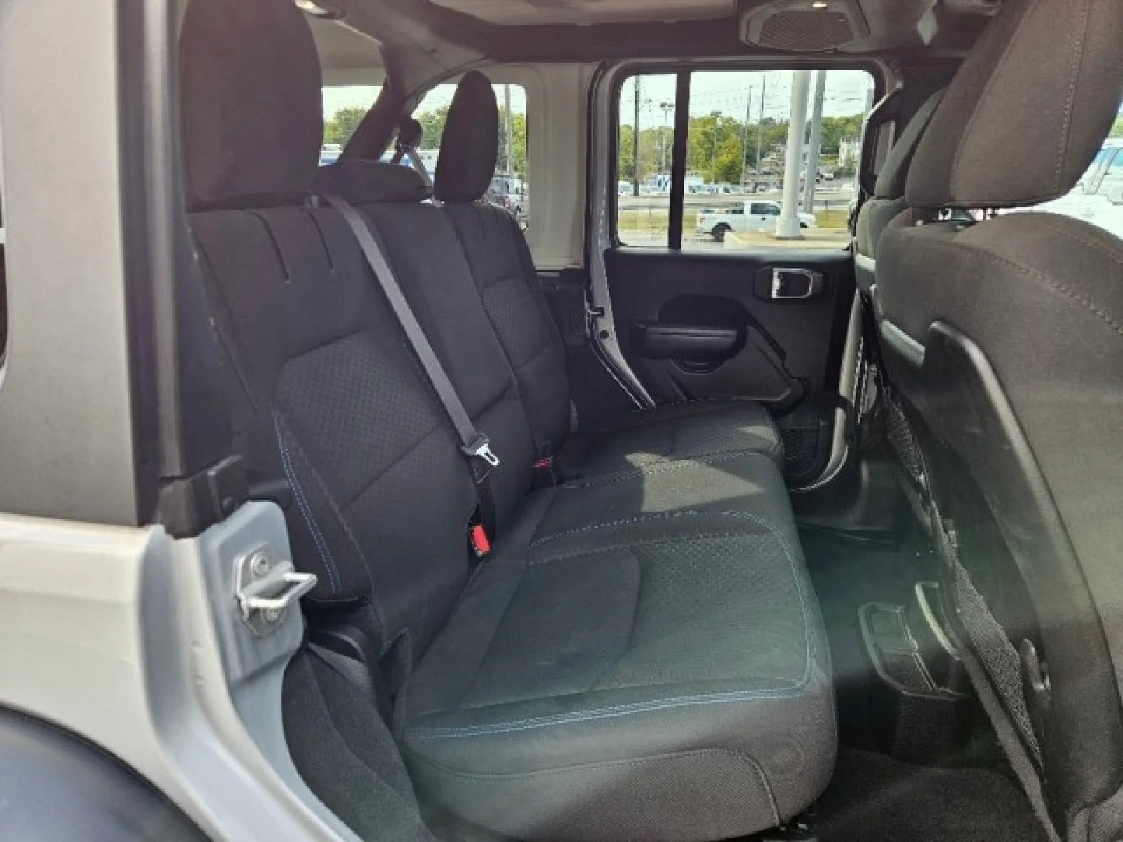 Used 2024 Silver Jeep Rubicon image 12