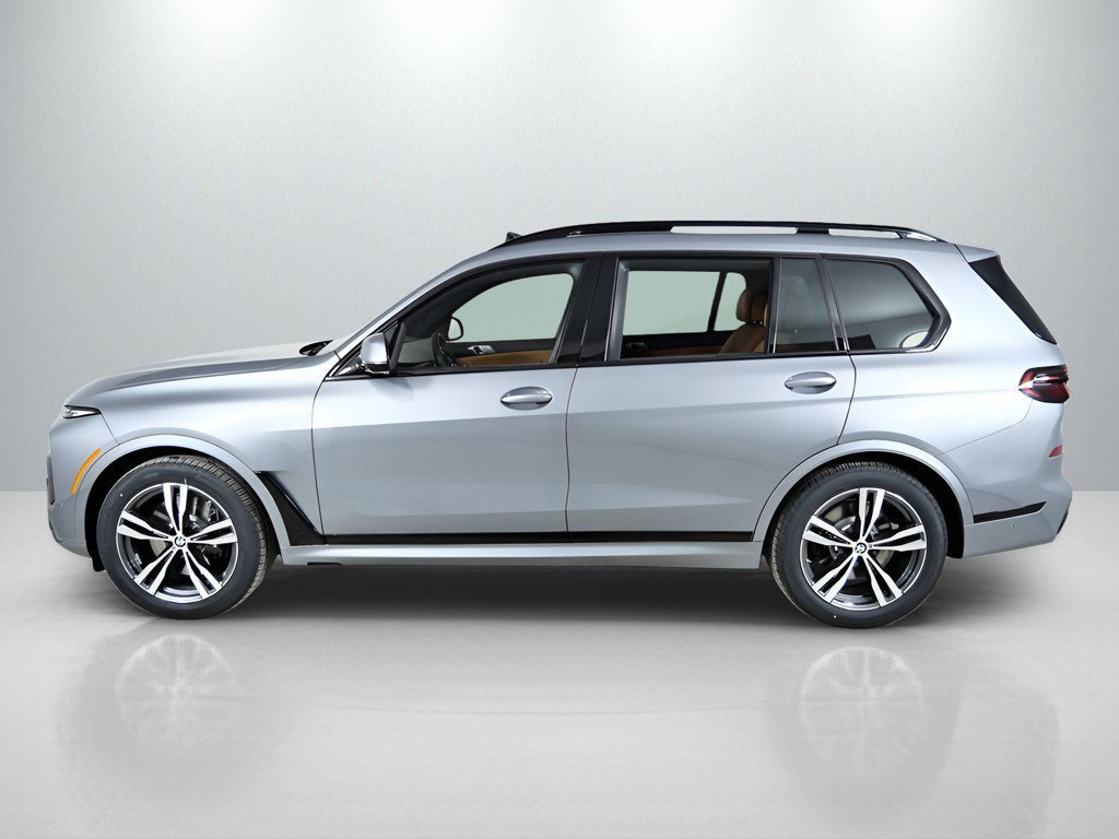Used 2026 Skyscraper Grey Metallic BMW xDrive40i image 16