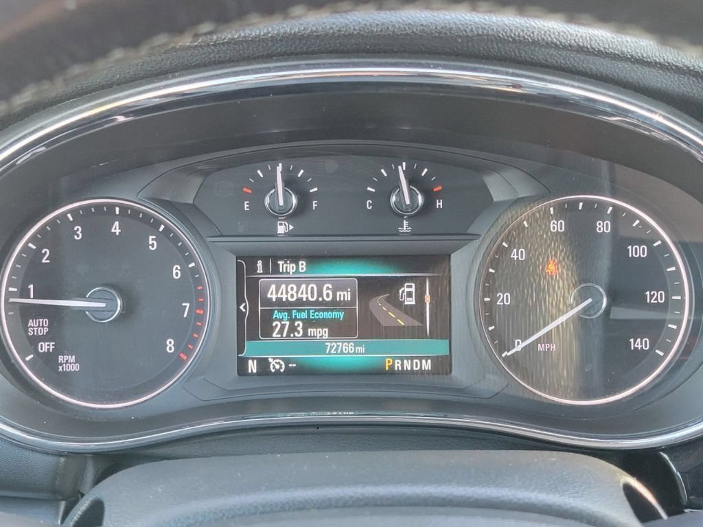 Used 2018 Summit White Buick Essence image 30