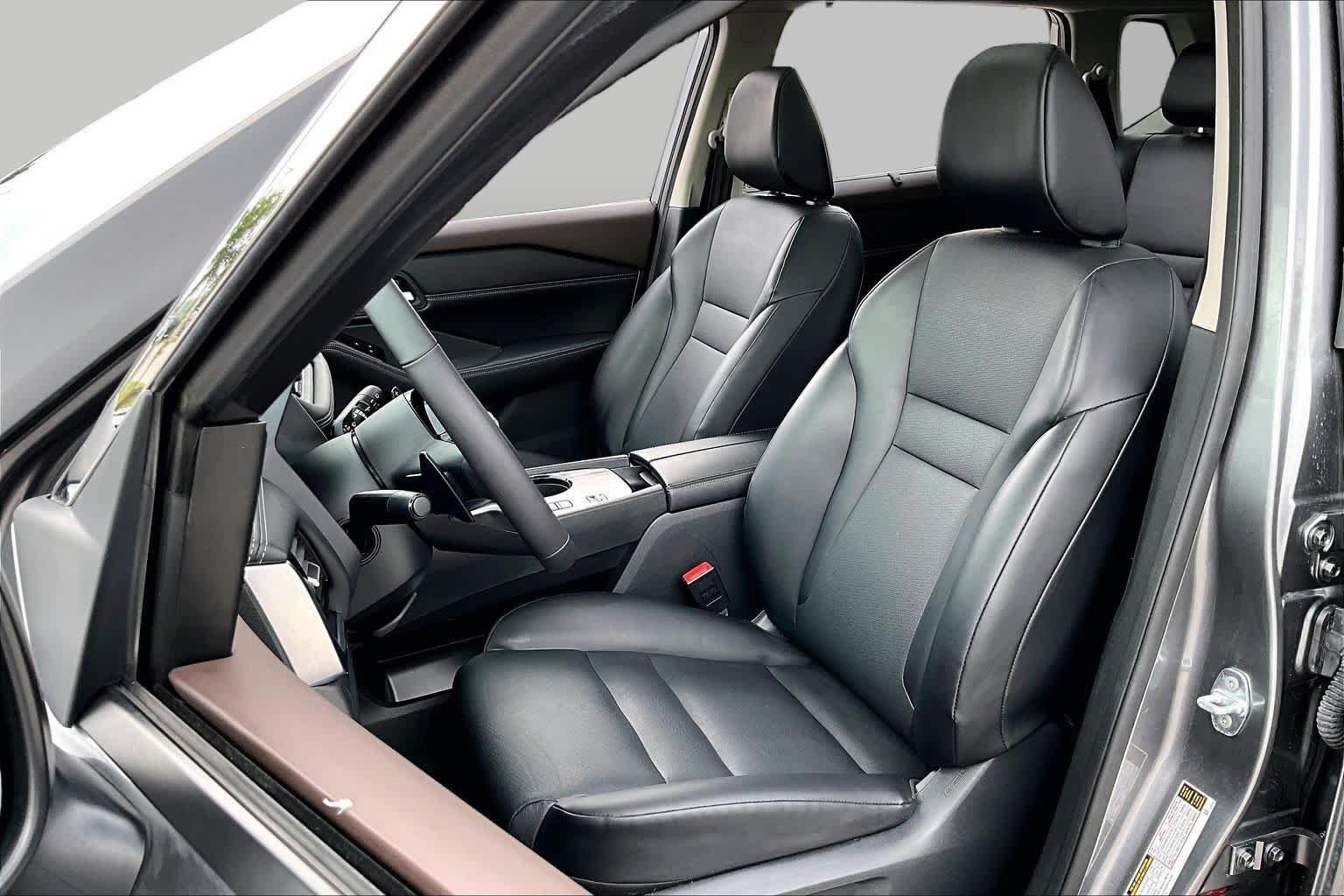 Used 2022 Gun Metallic Nissan SV image 8