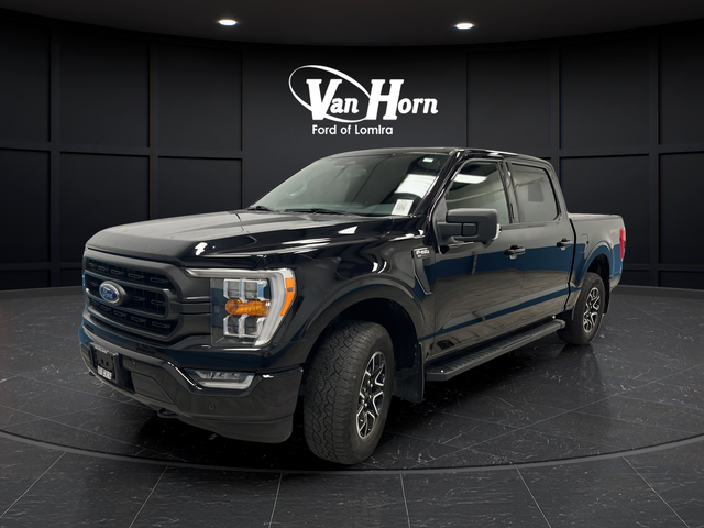 Used 2023 Agate Black Metallic Ford XLT image 3