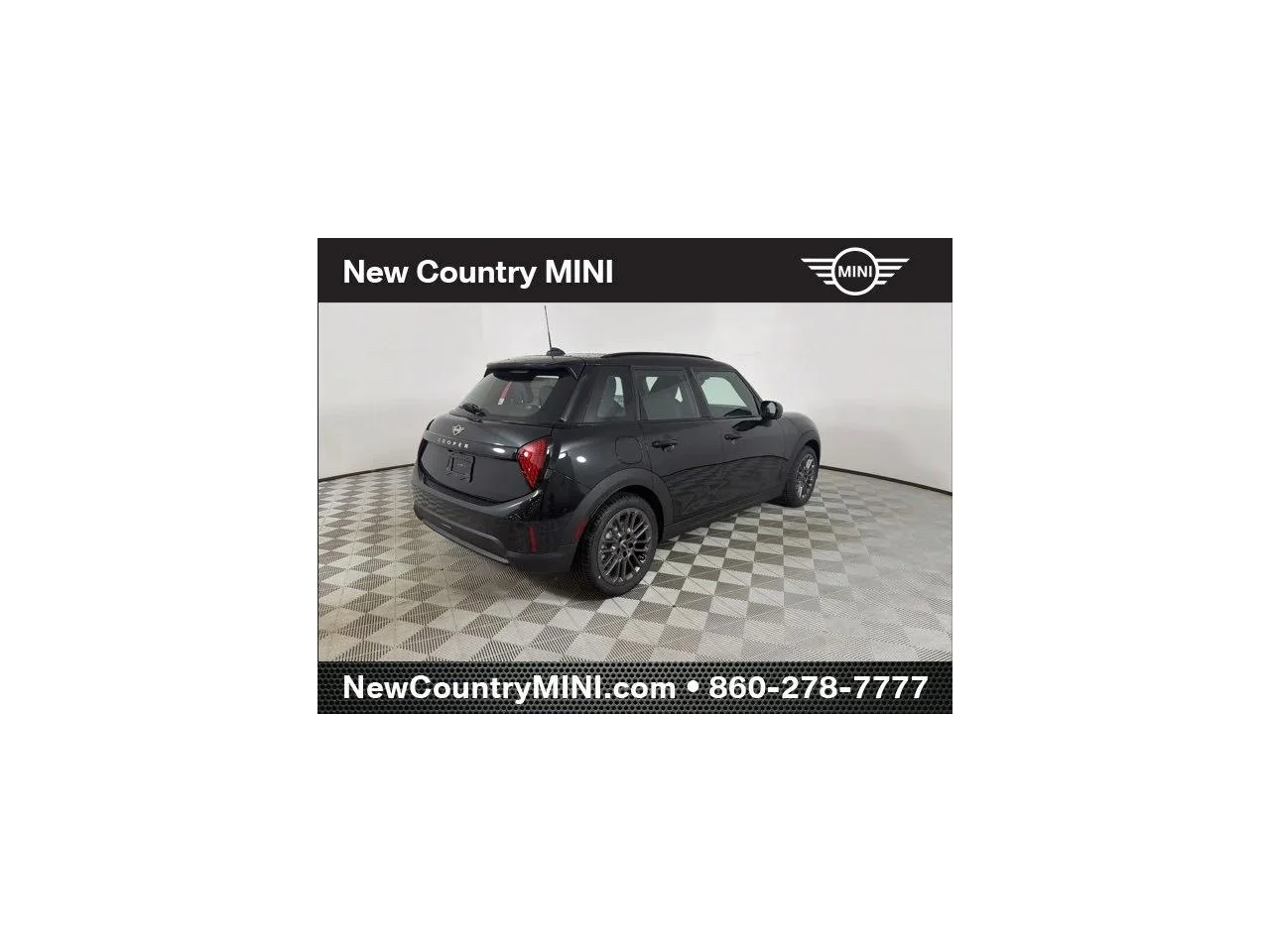New 2026 Midnight Black II Metallic MINI SIGNATURE PLUS image 7