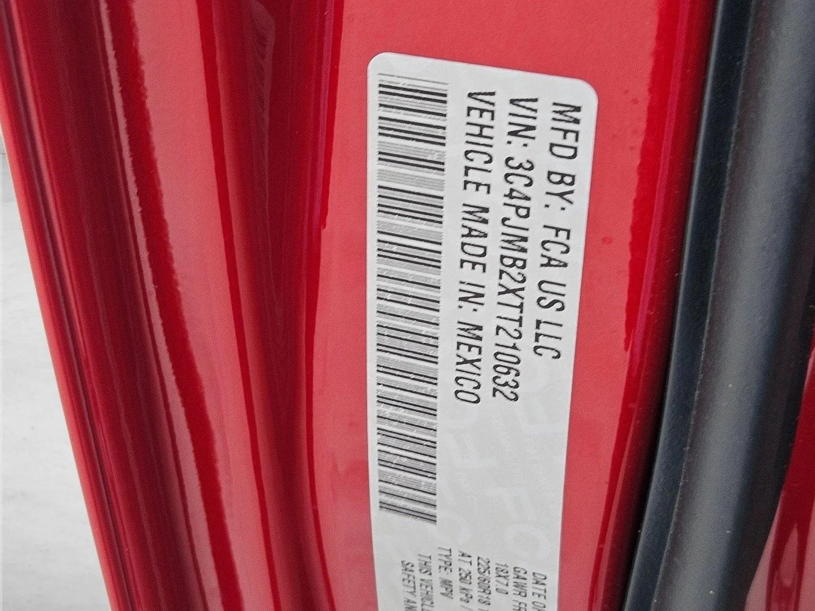 New 2026 Red Hot Pearl-Coat Exterior Paint Jeep Laredo image 16