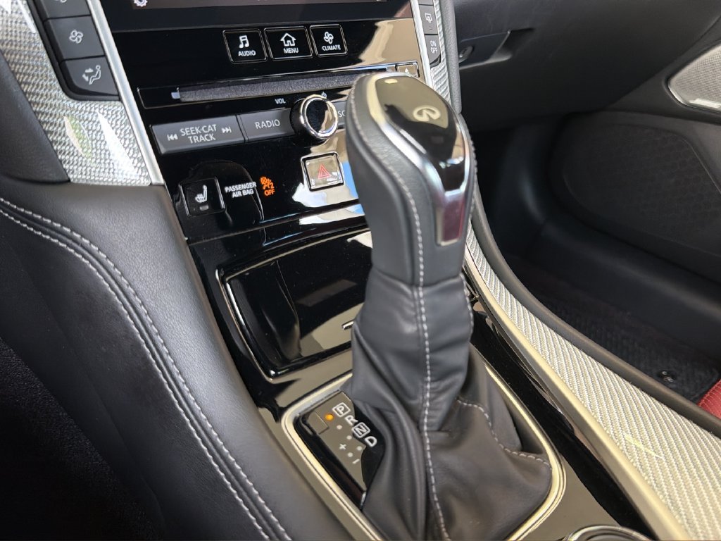 Used 2018 Black INFINITI Red Sport 400 image 22