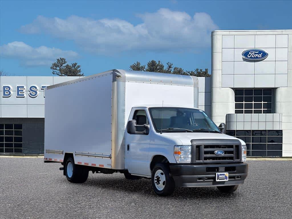 2024 Ford E-Series Cutaway