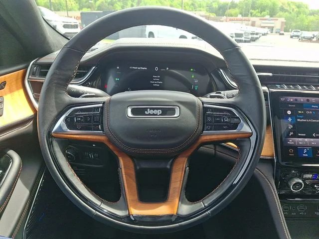 Used 2022 Gray Jeep Summit Reserve 4xe image 20