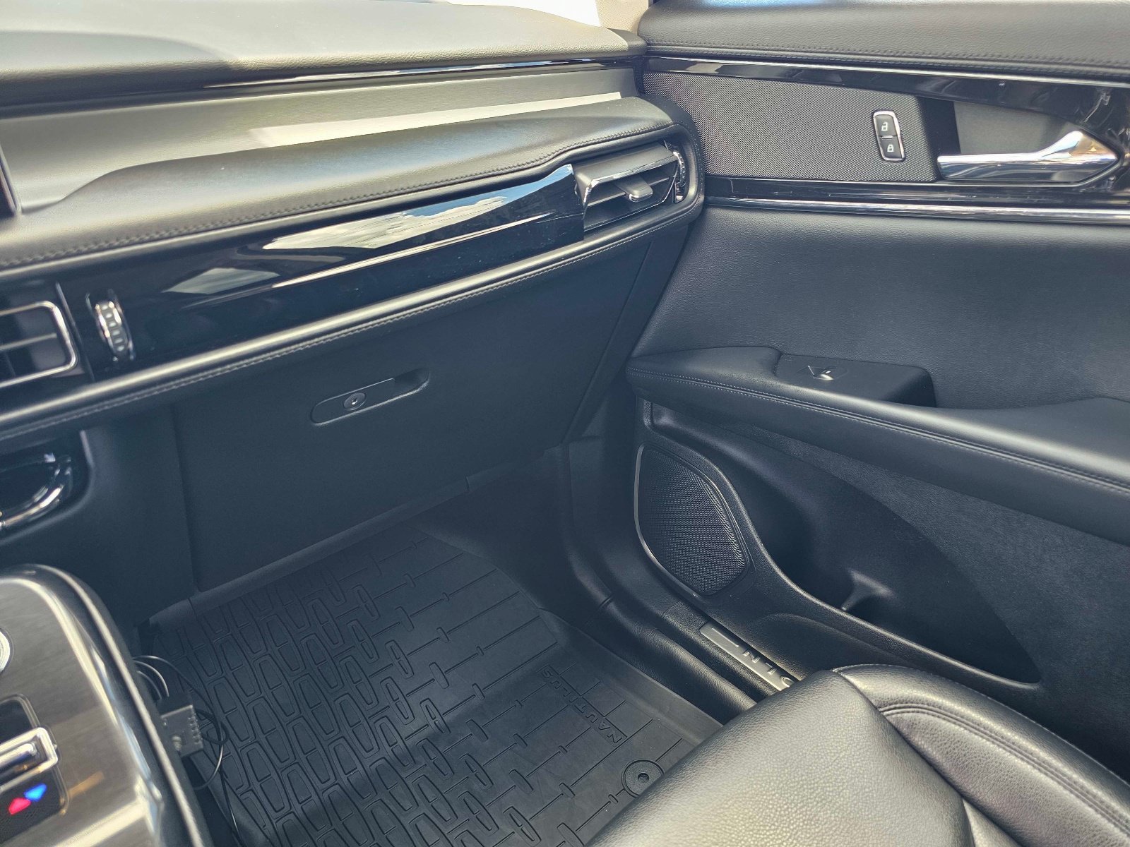 Used 2022  Lincoln Standard image 26