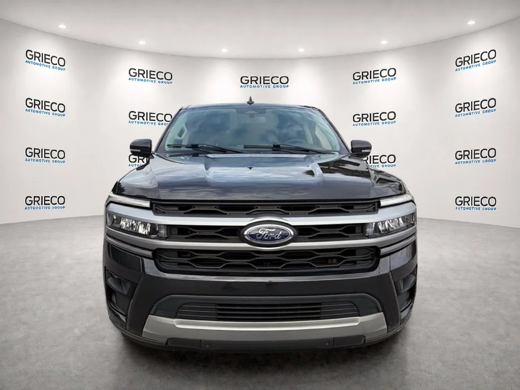 Used 2023 Gray Ford XLT image 2