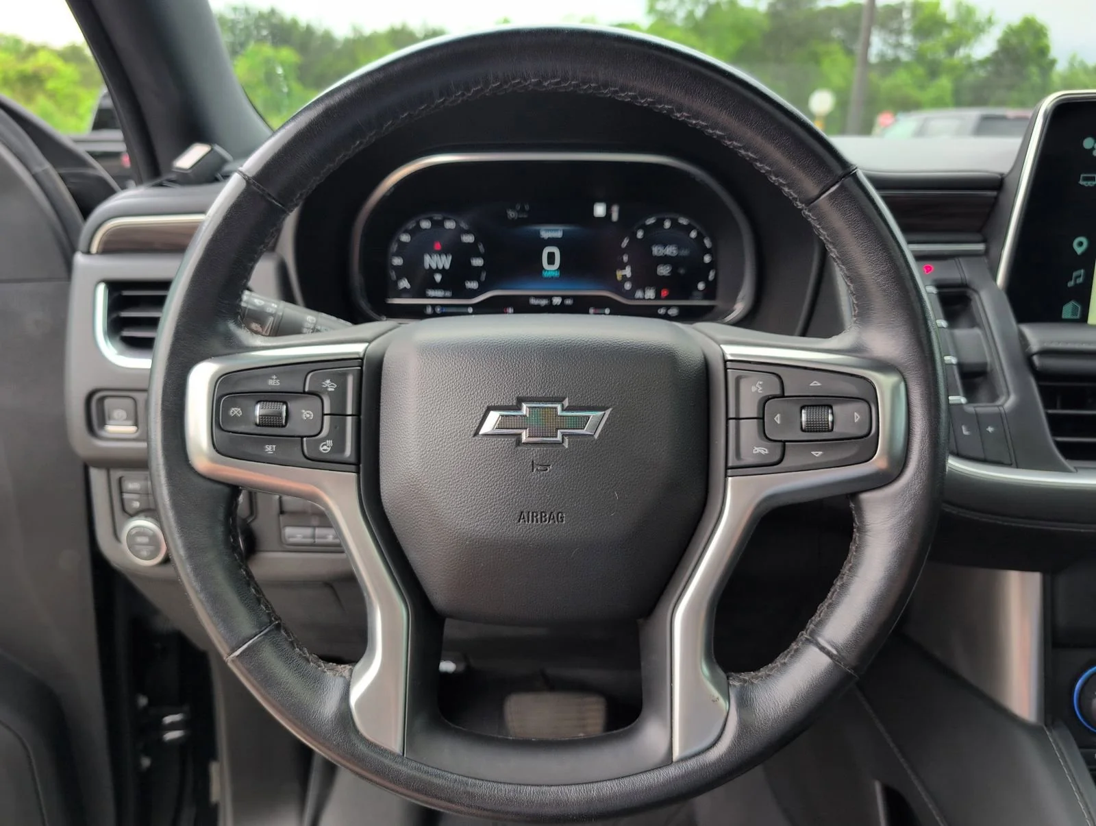Used 2022 Black Chevrolet Z71 image 24