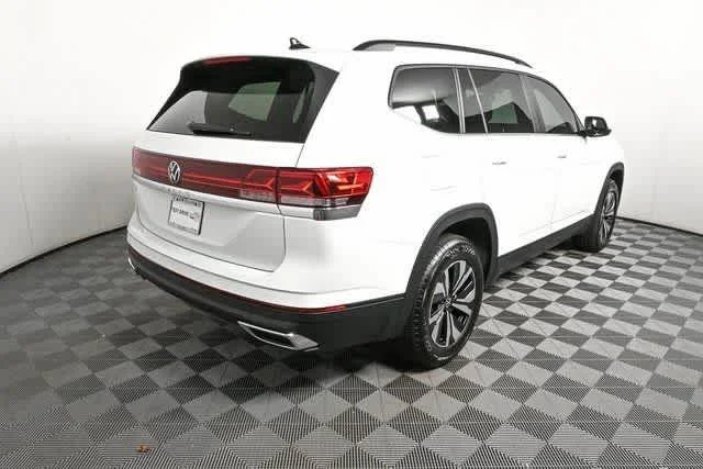 New 2026 Opal White Pearl Volkswagen 2.0T SE image 3