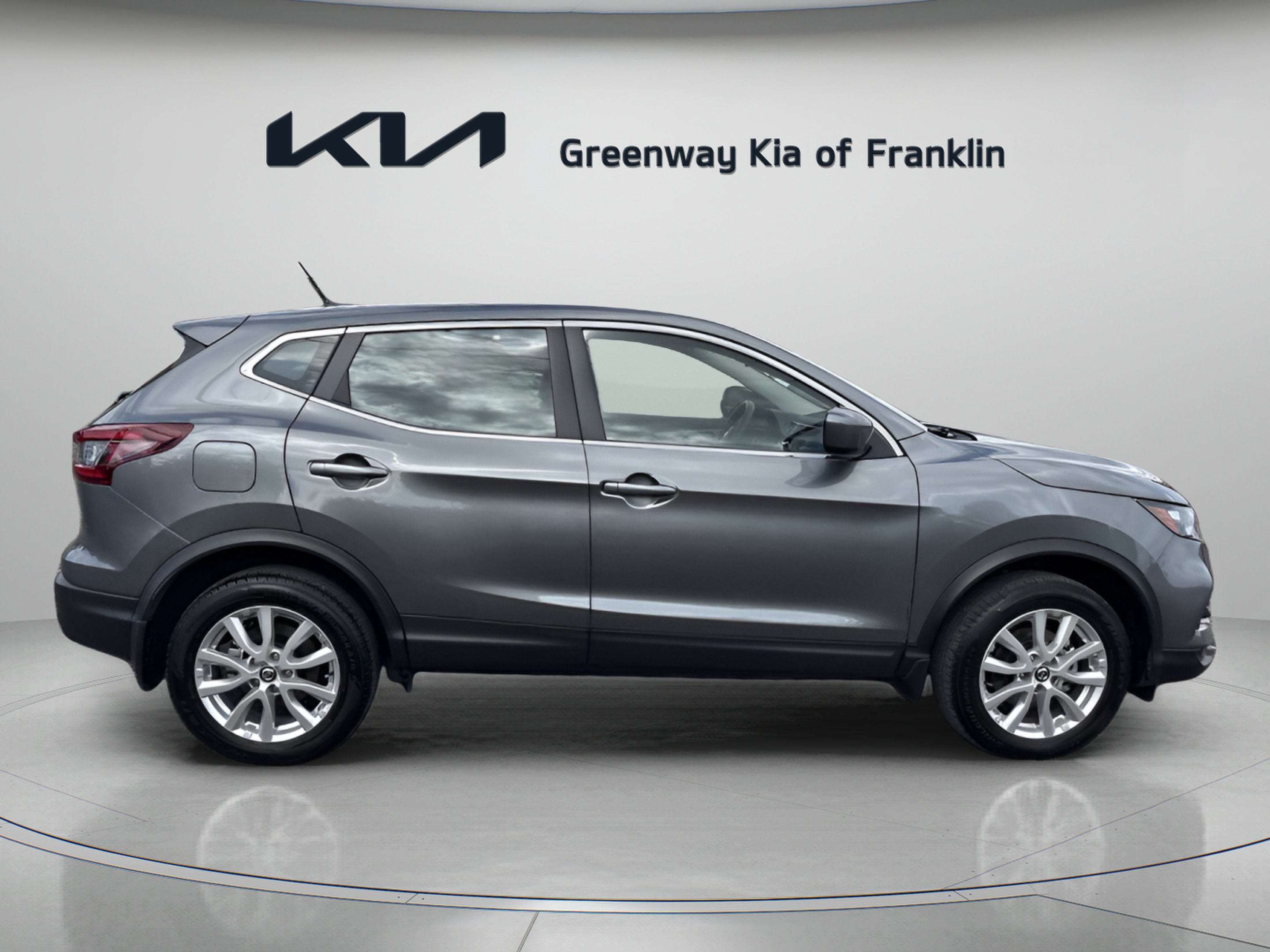 Used 2022 Gun Metallic Nissan S image 8