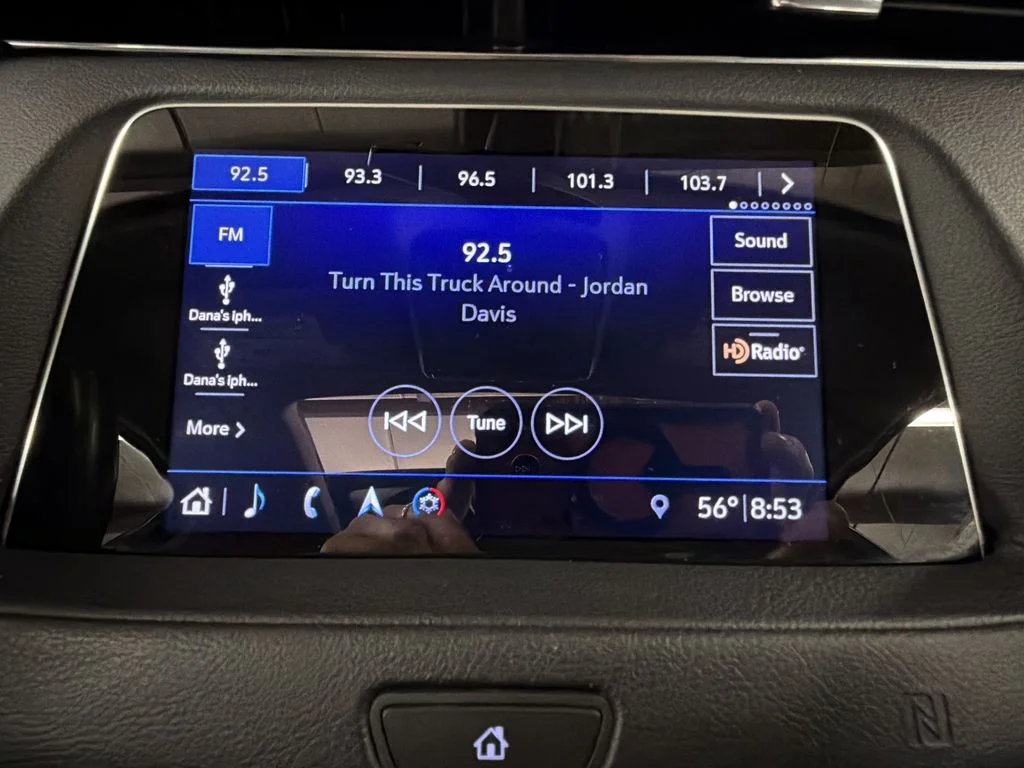 Used 2019 Gray Cadillac Premium Luxury image 24