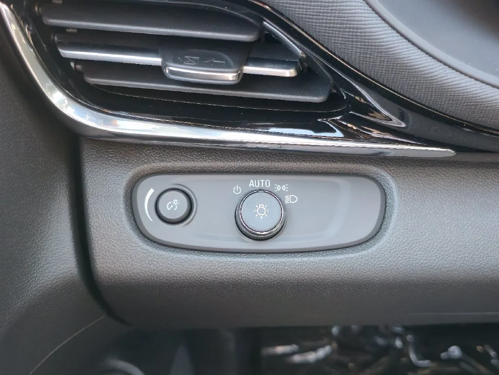 2026 Buick Envista Sport Touring - Photo 17