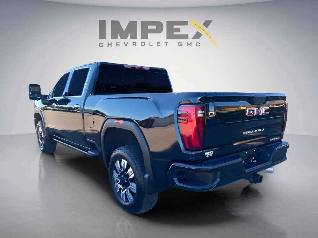 Used 2025 Onyx Black GMC Denali image 3